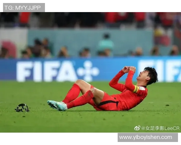 足球明星戴氧气面罩挑战极限运动展现不屈精神与拼搏意志